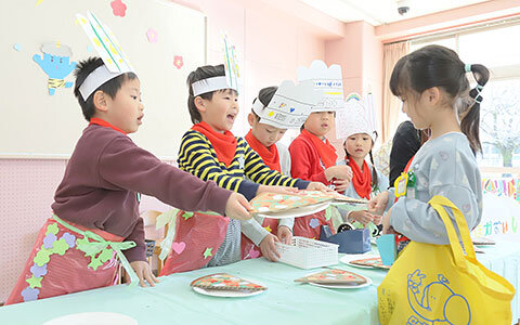 お店屋さんごっこ（年長）の様子